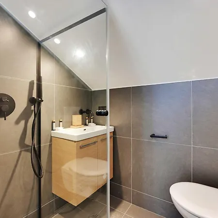 Bright And Charming - 1bd For 2p - Apartment
